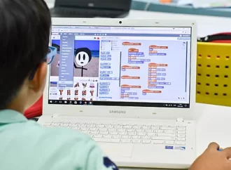 Analfabetismo computacional: por qué no sabemos leer el lenguaje con el que se escribe nuestro mundo (y no lo remediamos)