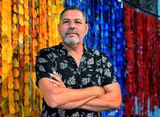 Eduardo Butrón: el artista que convierte basura en arte y hace un llamado a la conservación ambiental